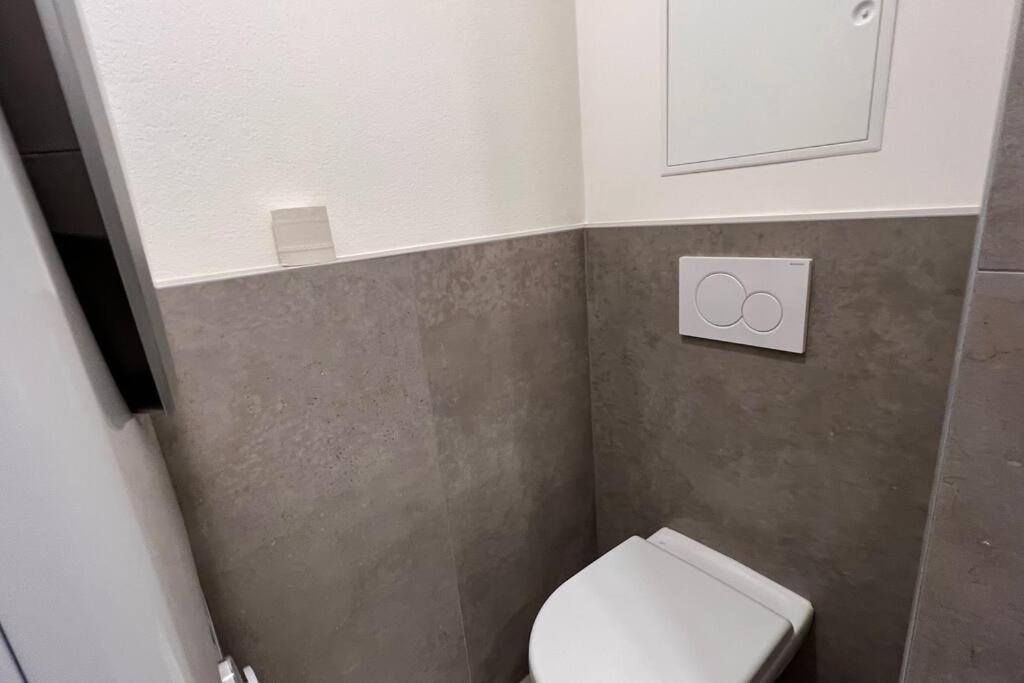 2 Room Apartment, New Building, Bosakova Street, 28 Bratislava Exteriör bild